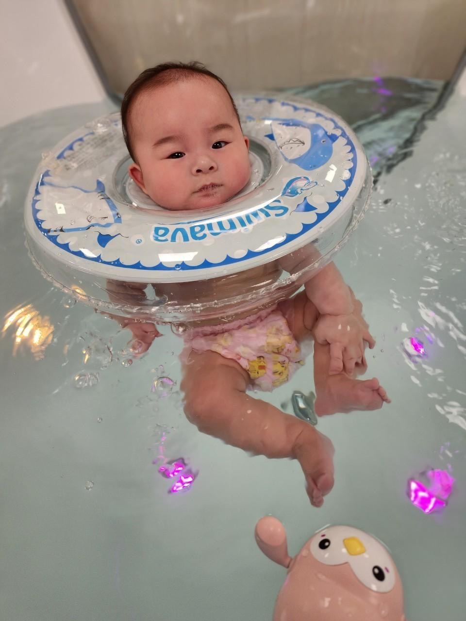 寶寶游泳課程